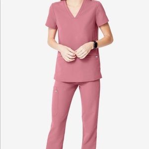 ❗️❗️SOLD❗️❗️FIGS MAUVE scrub set tall